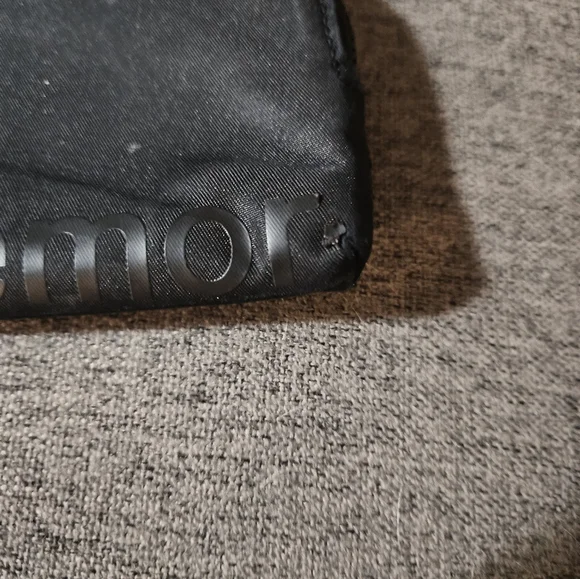 Lululemon Clipable Card Pouch - Picture 3 of 7